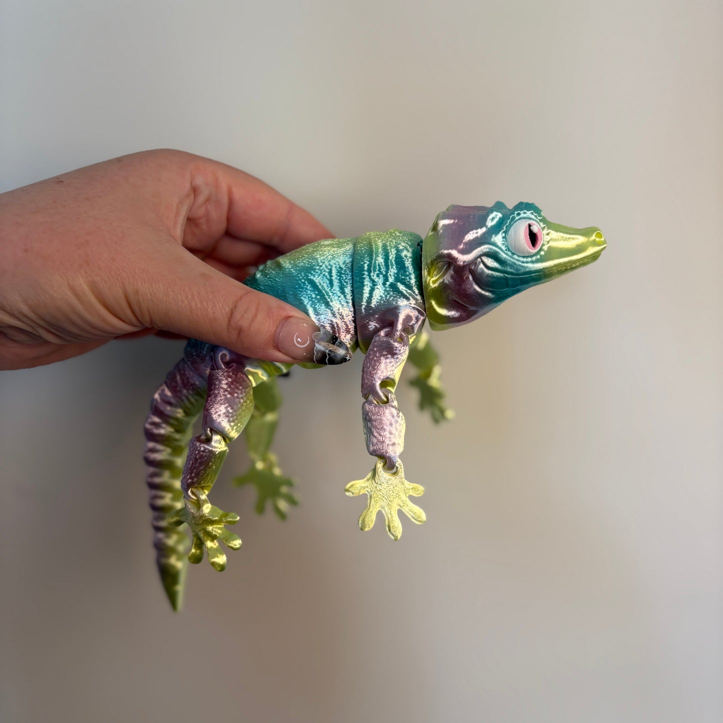 🌈 Introducing the Silk Rainbow Gargoyle Gecko – 3D Printed Perfection! 🦎✨