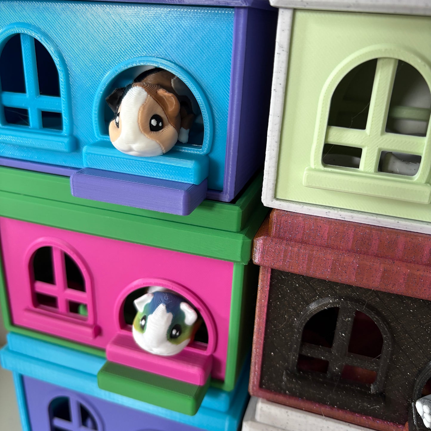 🐾  3D Printed Hutch with Adoptable Pet of Your Choice!  🐾